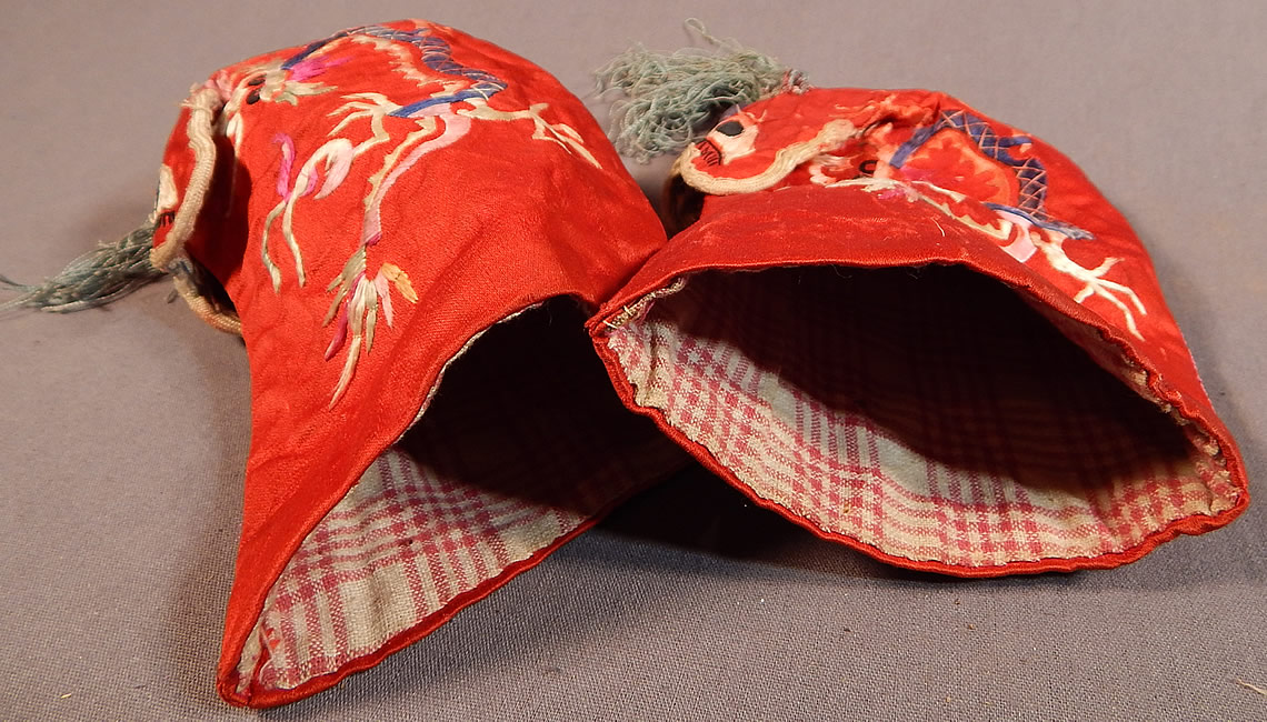 Antique Chinese Child's Red Silk Embroidered Dragon Baby Booties Boots Shoes
They are in good condition, gently worn, with only some slight wear and soiling. The shoes are a beautiful piece of antique Chinese textile art and would make for a wonderful display piece! 