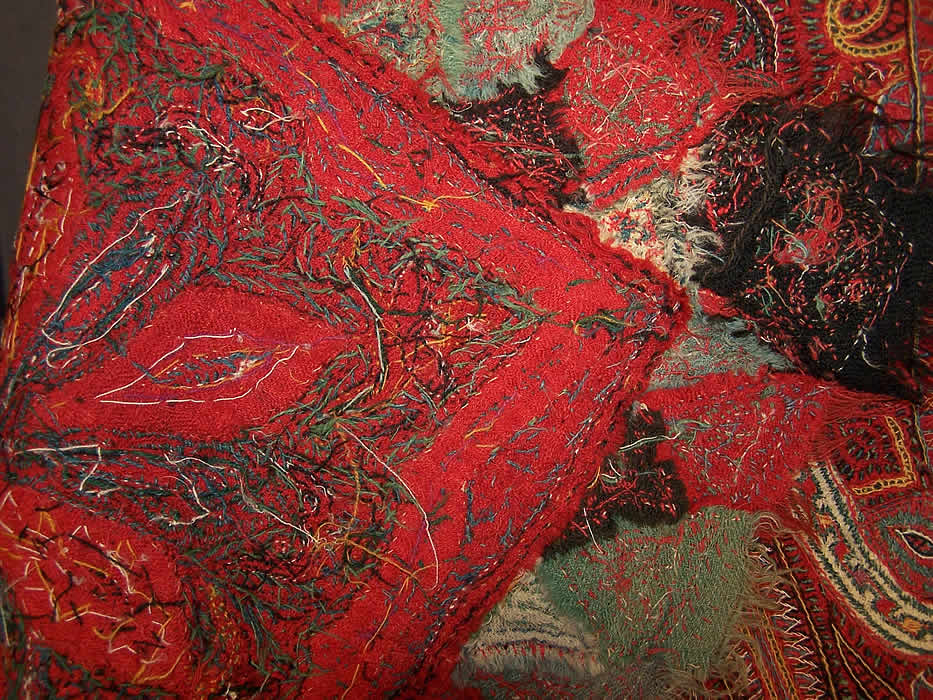 Victorian Antique Kashmir Hand Woven Pieced Paisley Shawl Close up.