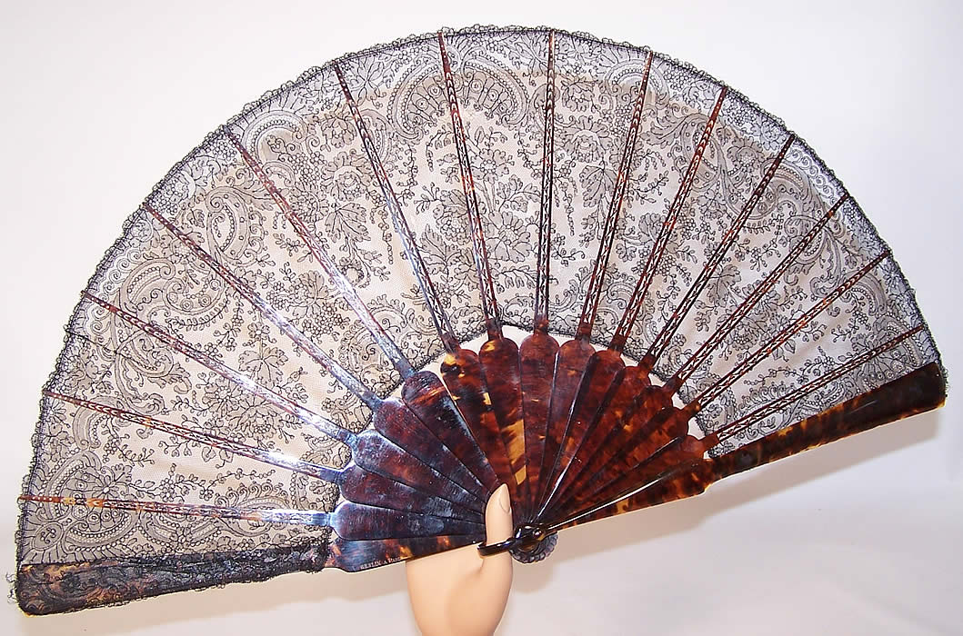 Victorian Antique Geslin A Paris France Black Chantilly Lace French Fan